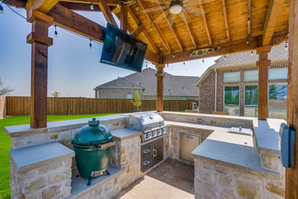 Outdoor kitchen installation